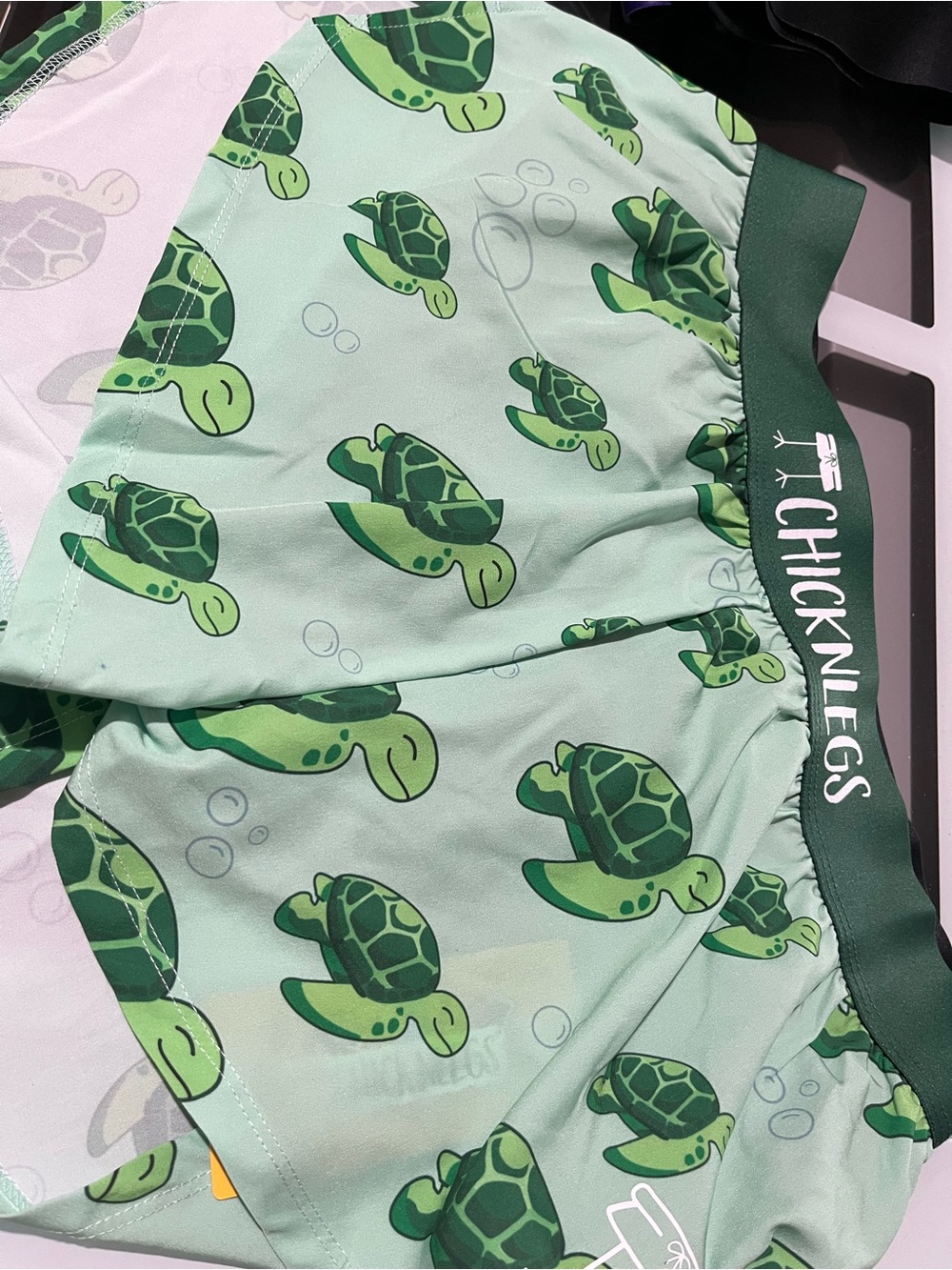 Chicknlegs Women's Sea Turtle Running Shorts Split 1.5